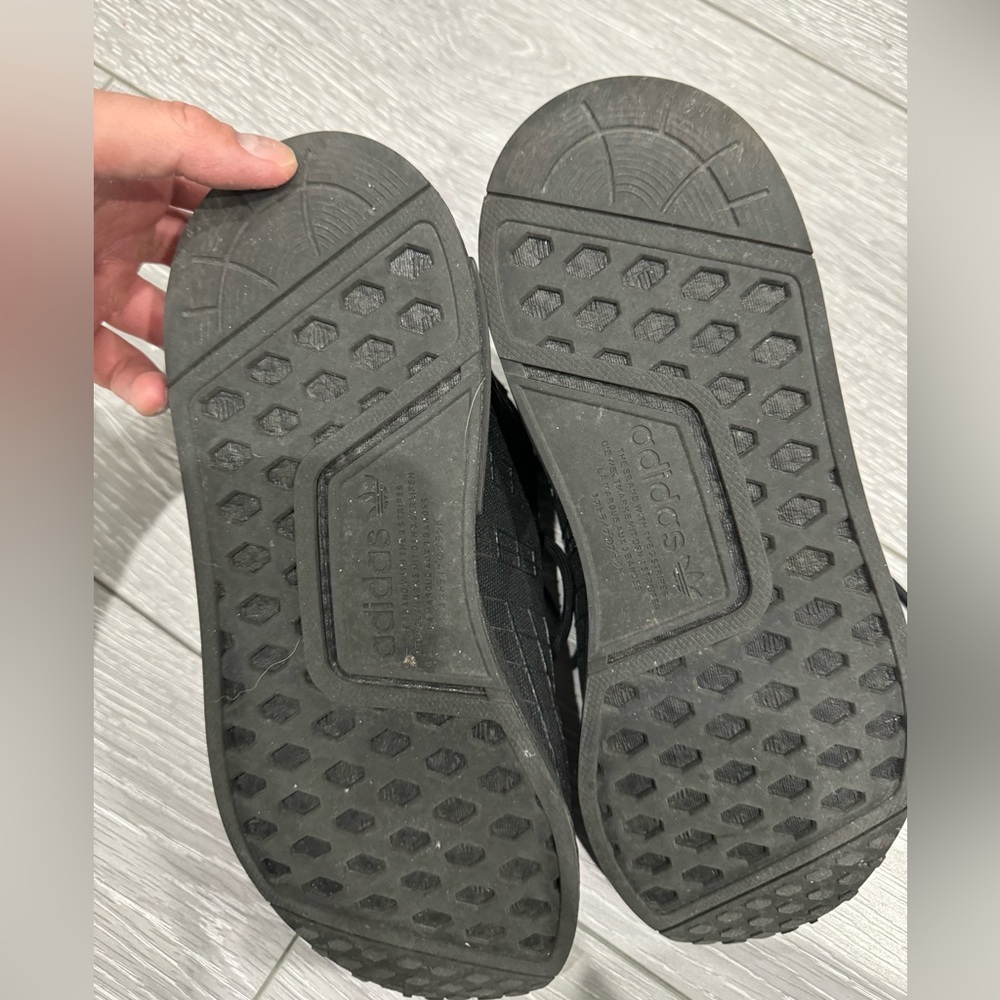 NMD R1 - Picture 2 of 8